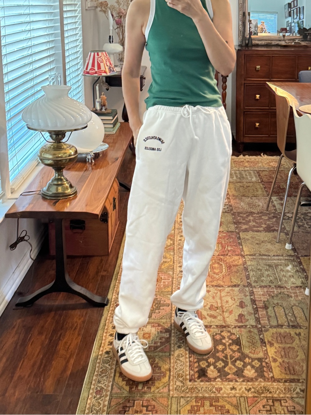 SKIMS White athletic joggers. New with tags size S